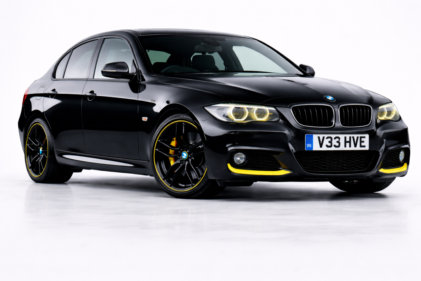 BMW 3 Series E90 E91 E92 E93 Linux Touchscreen w/ Built in Wireless CarPlay & Android Auto